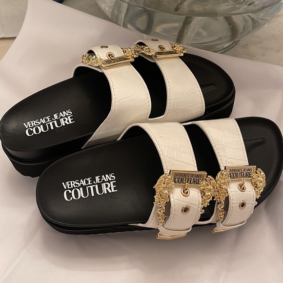 ‼️‼️‼️SOLD‼️‼️‼️Versace Jeans Couture white Baroque Buckle Beach Sandal EUR 37 U - Picture 8 of 8